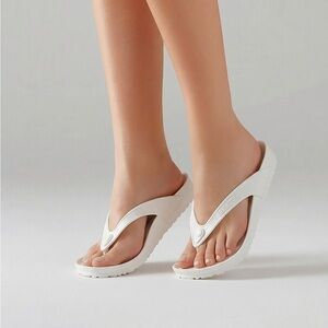 Birkenstock Honolulu EVA Sandals Thong Flip Flops White Fog Womens Size 39 New